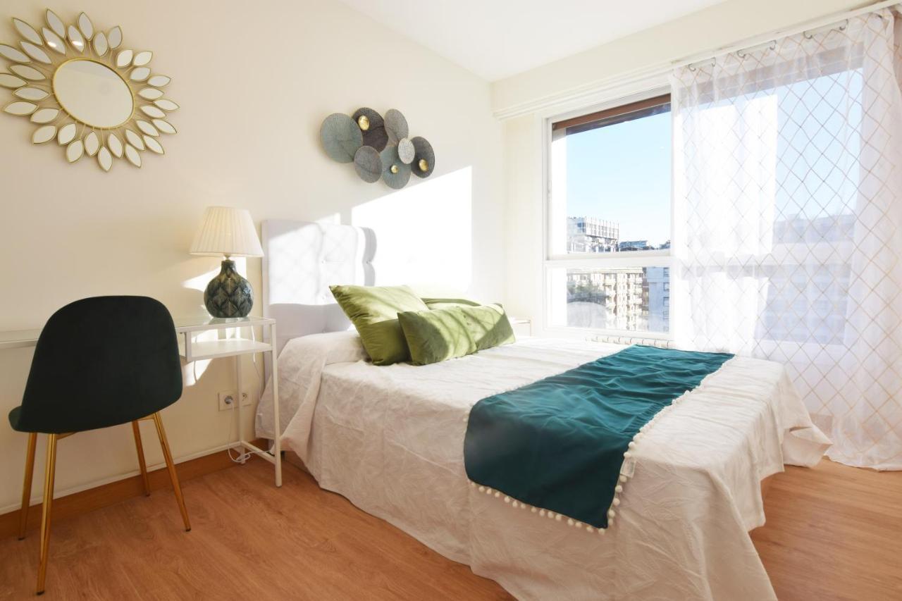 Paradise Luxurious Flat, Free Parking, 3 Double Rooms, Terrace, Jacuzzi, Fully Renovated San Sebastián Zewnętrze zdjęcie