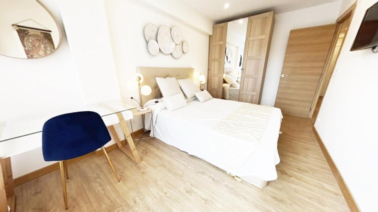 Paradise Luxurious Flat, Free Parking, 3 Double Rooms, Terrace, Jacuzzi, Fully Renovated San Sebastián Zewnętrze zdjęcie